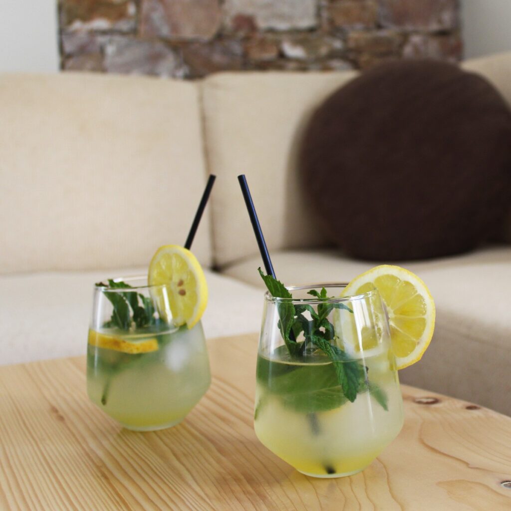 HOMEMADE LEMONADE